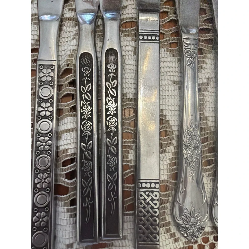 Vintage Mismatched Stainless Steel Dinner Knives Lot of 12 Floral‎ Mid Century